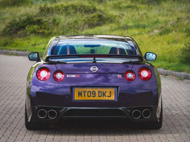 Nissan GT-R