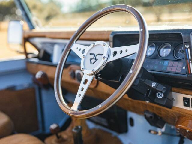 Land Rover 110