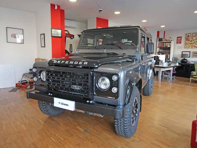 Land Rover Defender 90 Heritage