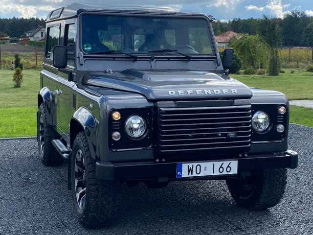 Land Rover Defender 90 Works V8 "70th Edition"