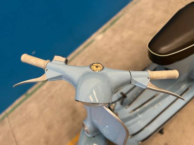 Piaggio Vespa 90