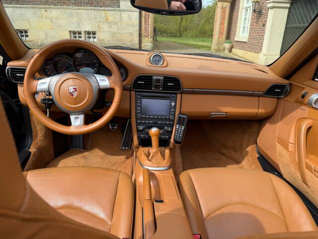 Porsche 911 Carrera