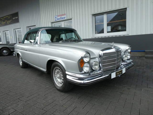 Image 1/31 of Mercedes-Benz 280 SE 3,5 (1970)