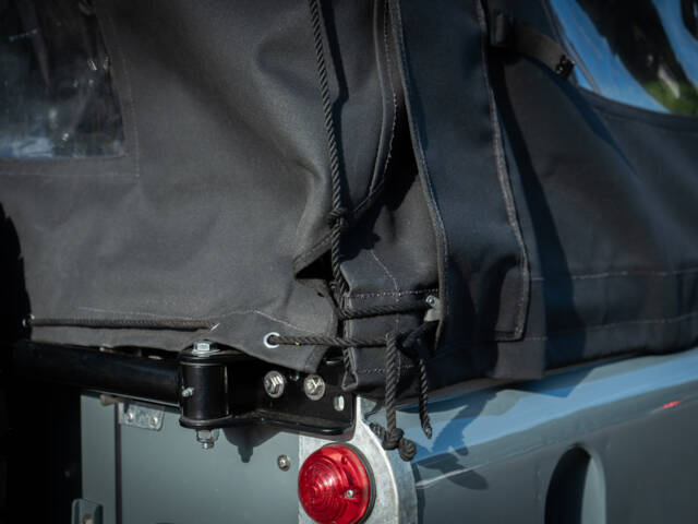 Land Rover 109