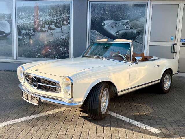 Mercedes-Benz 280 SL
