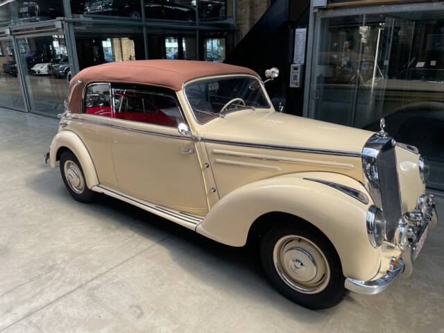 Mercedes-Benz 220 Cabriolet B