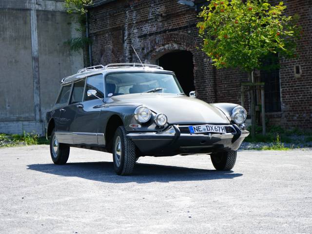Bild 1/20 von Citroën ID 19 Break (1967)