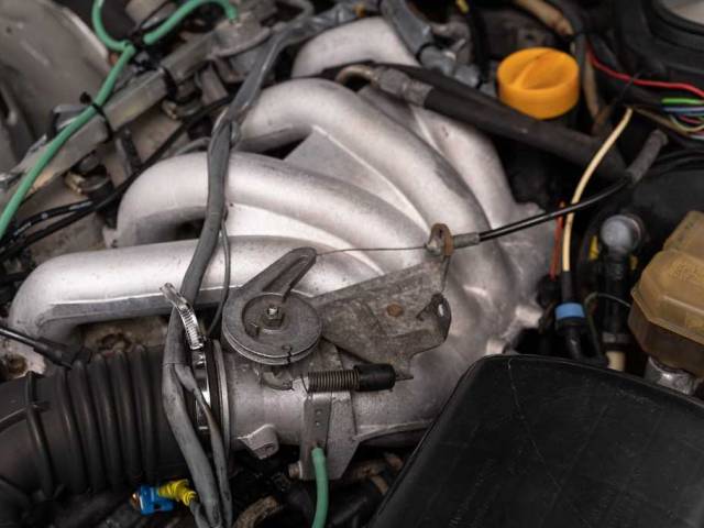 Porsche 944