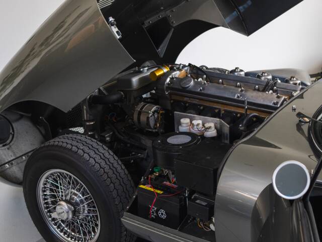 Jaguar E-Type 3.8