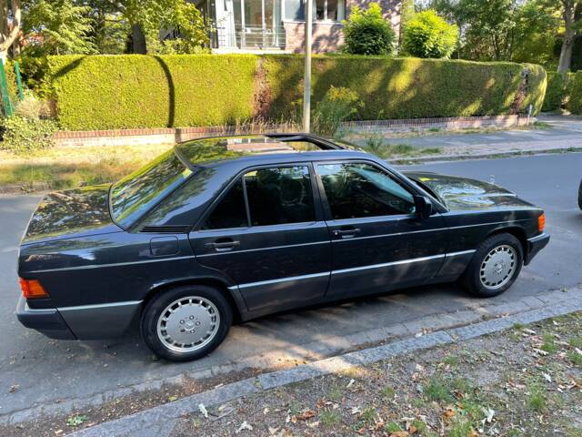 Afbeelding 1/15 van Mercedes-Benz 190 E 1.8 (1992)