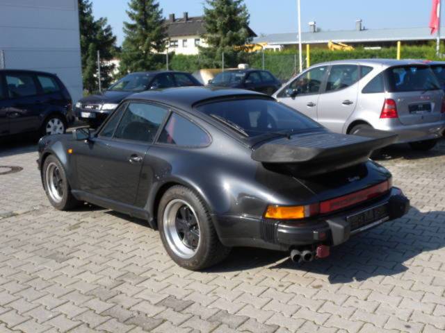 Porsche 911 Turbo 3.3