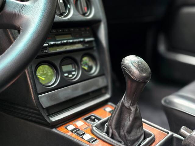 Mercedes-Benz 190 E 2.3-16