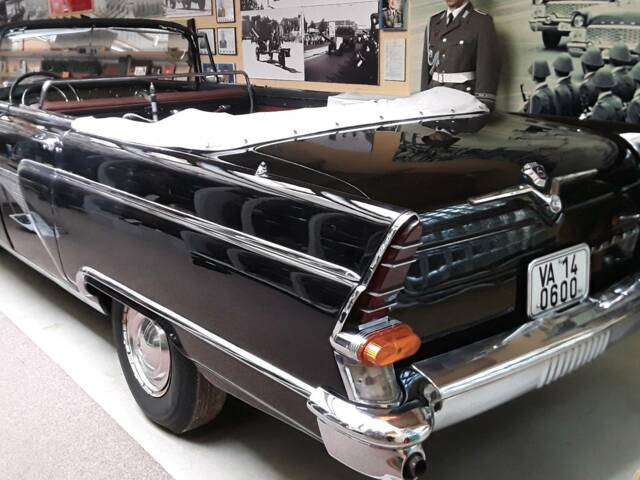 GAZ Chaika GAZ-13