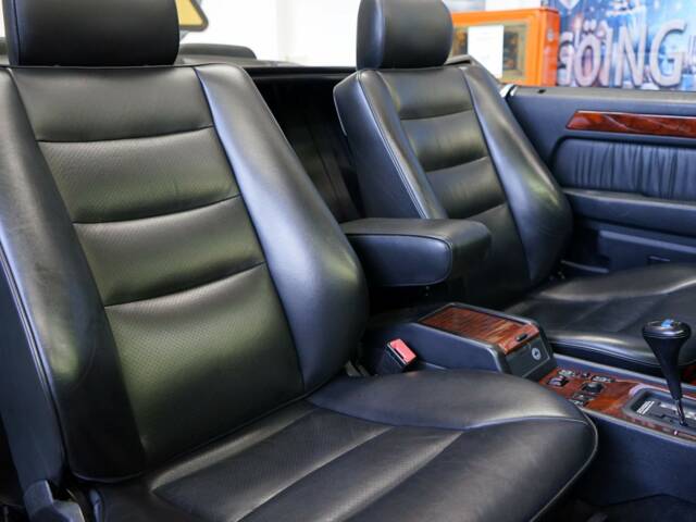 Mercedes-Benz 300 CE-24