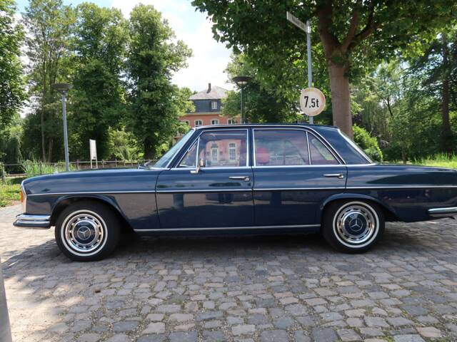 Mercedes-Benz 280 SE 3,5