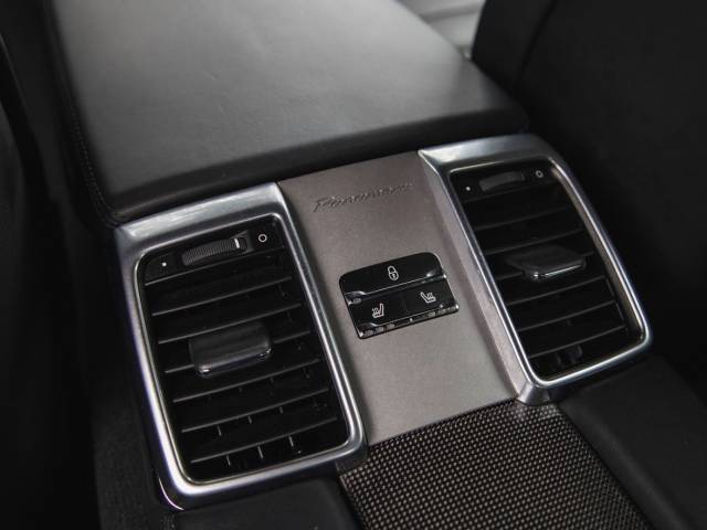 Porsche Panamera GTS