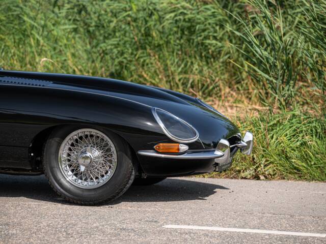 Jaguar E-Type 3.8 Flat Floor