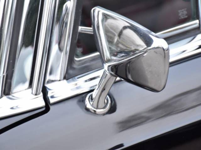 Mercedes-Benz 600
