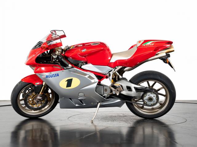 Image 1/27 of MV Agusta DUMMY (2004)