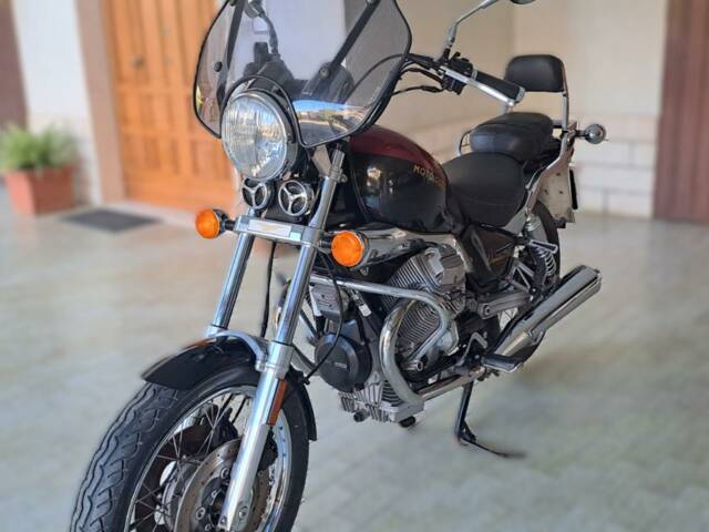 Moto Guzzi Nevada 750