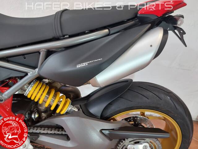 Ducati Hypermotard 950