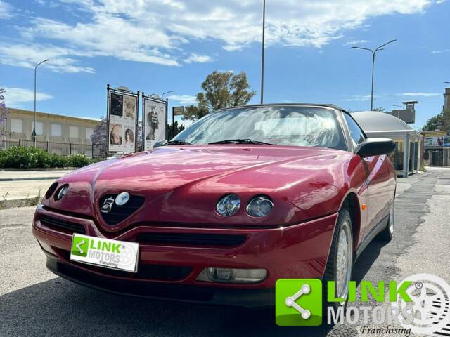 Immagine 1/10 di Alfa Romeo Spider 2.0 Twin Spark 16V (1996)