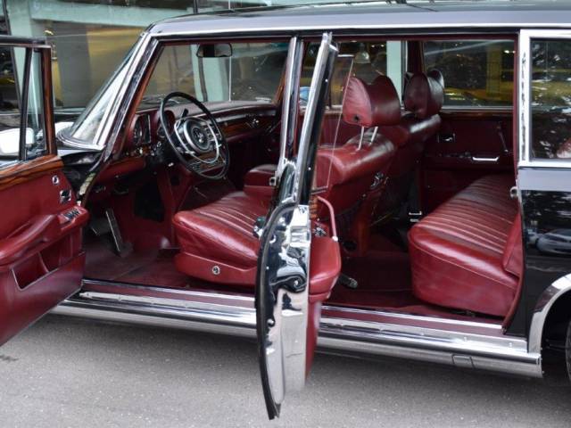 Mercedes-Benz 600