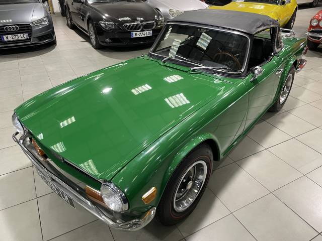 Triumph TR 6 PI