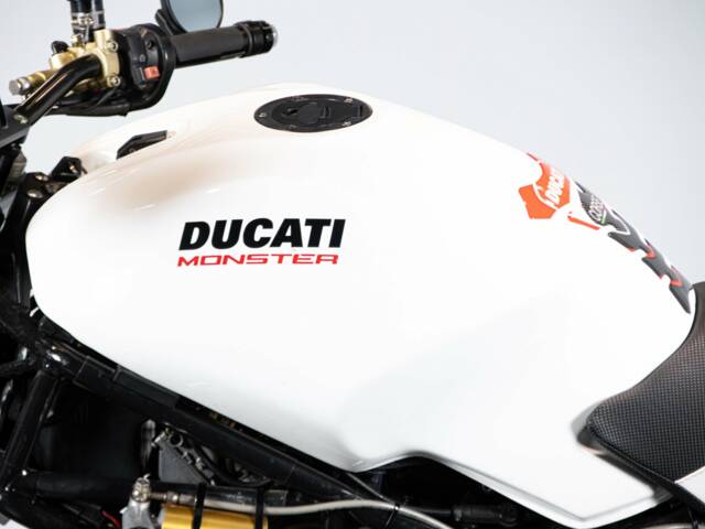 Ducati Monster 900