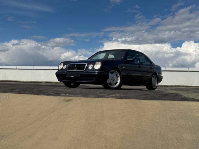 Mercedes-Benz E 50 AMG