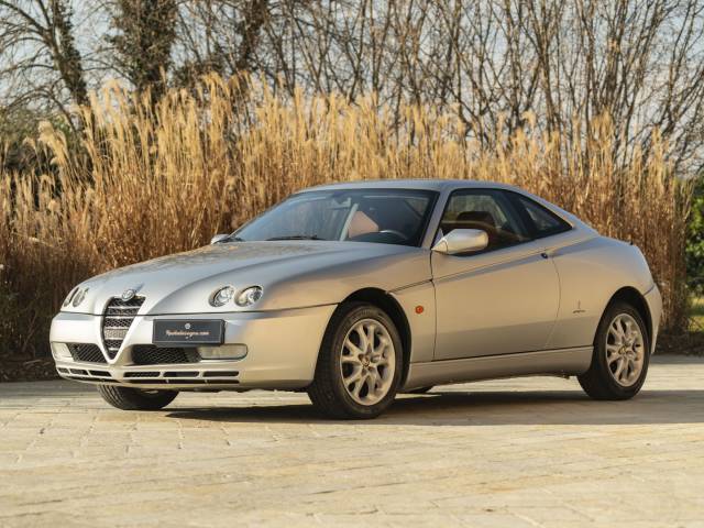 Imagen 1/35 de Alfa Romeo GTV 2.0 JTS (2004)