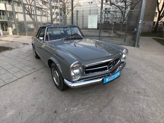 Mercedes-Benz 280 SL
