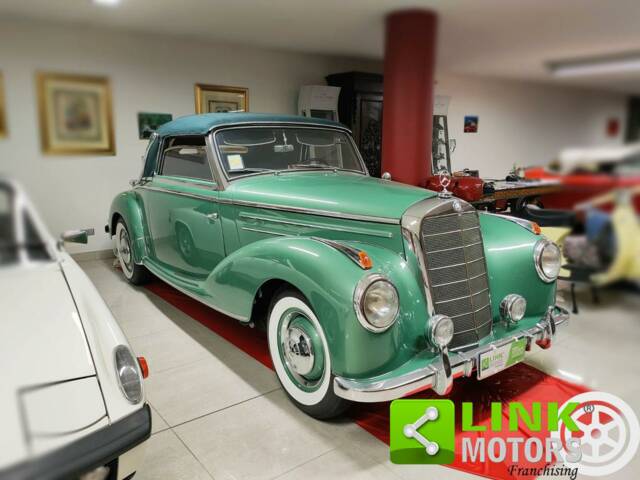 Imagen 1/10 de Mercedes-Benz 220 Cabriolet A (1954)