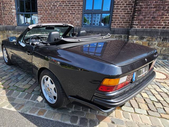 Porsche 944 Turbo