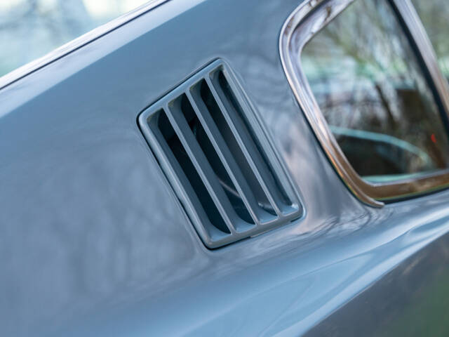 Aston Martin DBS Vantage