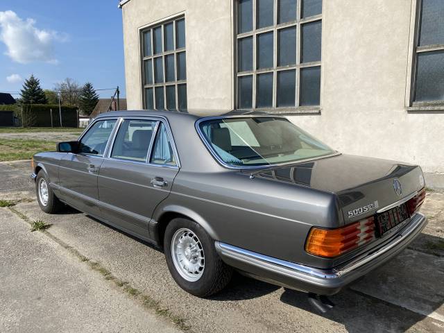 Mercedes-Benz 500 SEL