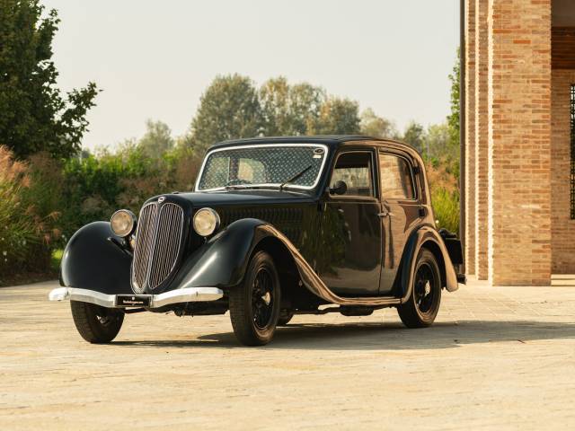 Image 1/35 of Lancia Augusta (1935)