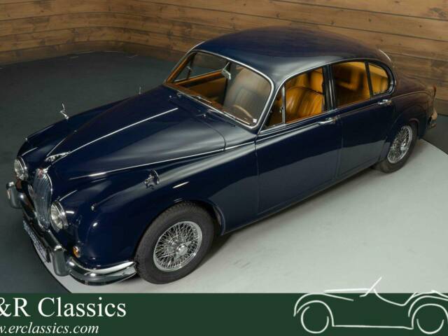 Image 1/19 of Jaguar Mk II 3.8 (1962)