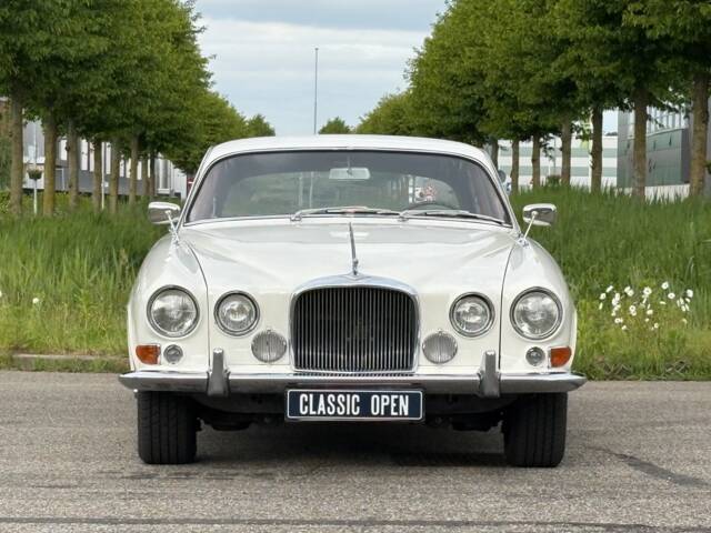 Jaguar Mk X 3.8
