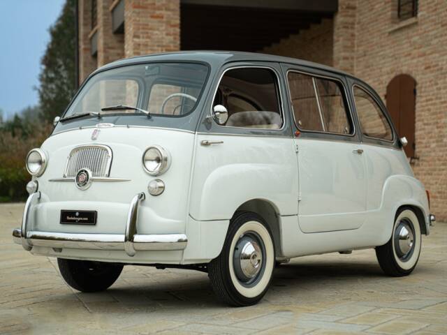 Image 1/50 of FIAT 600 D Multipla (1963)