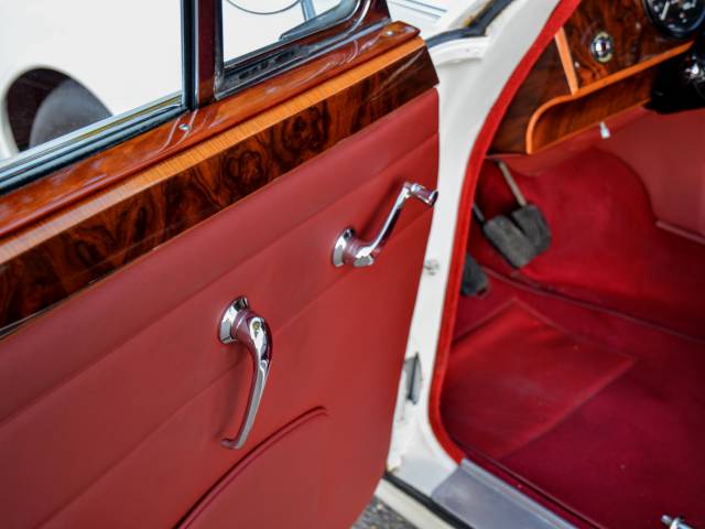 Jaguar Mk II 3.8