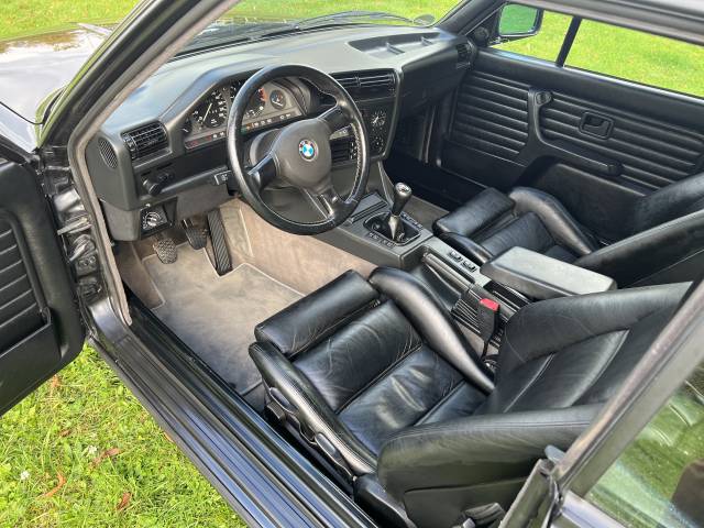 BMW 318i