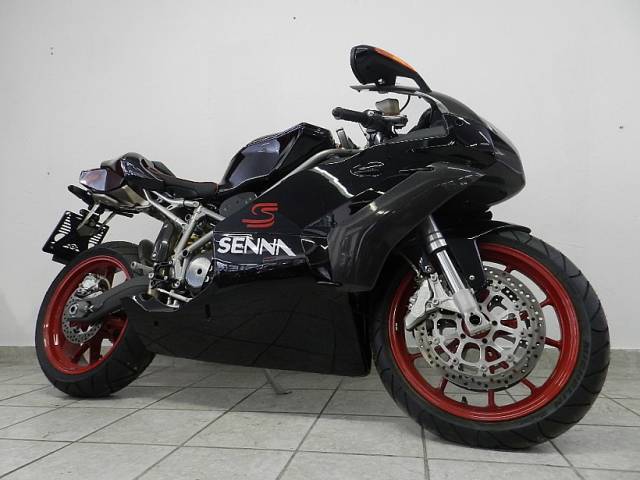 Immagine 1/10 di Ducati DUMMY (2003)