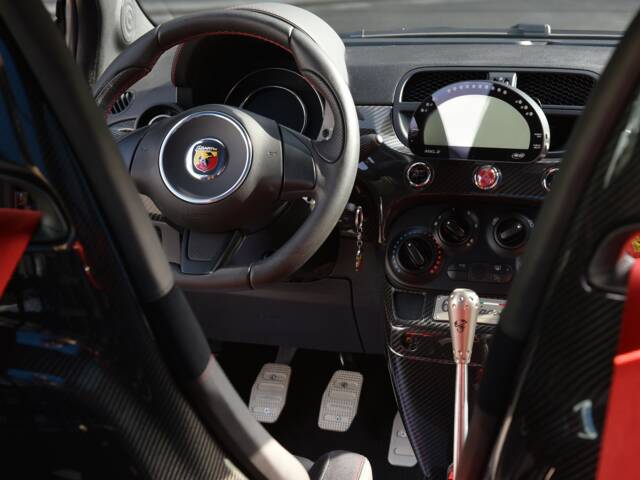 Abarth 695 Biposto