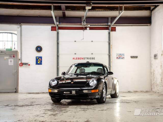 Porsche 911 Carrera