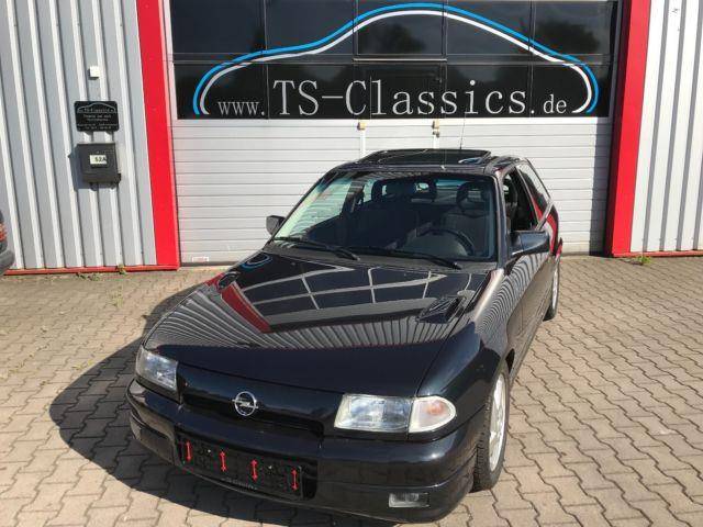 Bild 1/12 von Opel Astra 2.0 GSI 16V (1993)