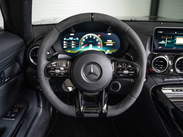 Mercedes-AMG GT-R