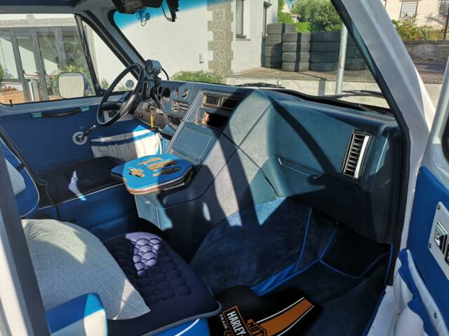 Chevrolet Van