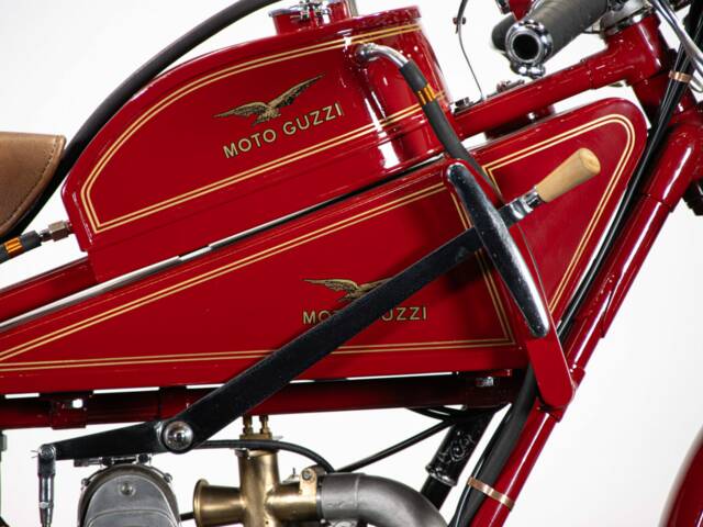 Moto Guzzi 250 SS