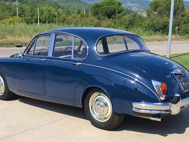 Daimler V8-250 Classic Cars for Sale - Classic Trader